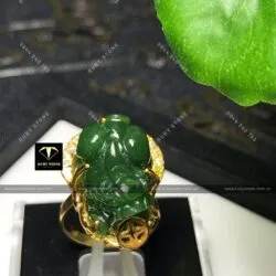Nhẫn tỳ hưu ngọc bích Canada, vàng 18k