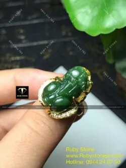 Nhẫn tỳ hưu ngọc bích Canada, vàng 18k - Ảnh 3