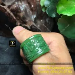 Nhẫn ngọc bích Canada chạm khắc Long-Phụng
