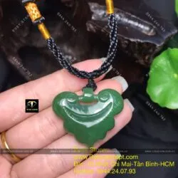 Khoá trường mệnh Ngọc bích Canada