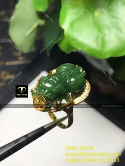 Nhẫn tỳ hưu ngọc bích Canada, vàng 18k - Ảnh 5