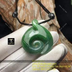 Dây chuyền ngọc bích ”Pikorua” (nephrite jade)