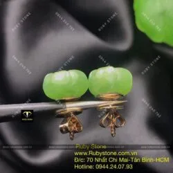 Khuyên tai Hoa mẫu đơn Ngọc bích, vàng 10k Khuyên tai Hoa mẫu đơn Ngọc bích, vàng 10k