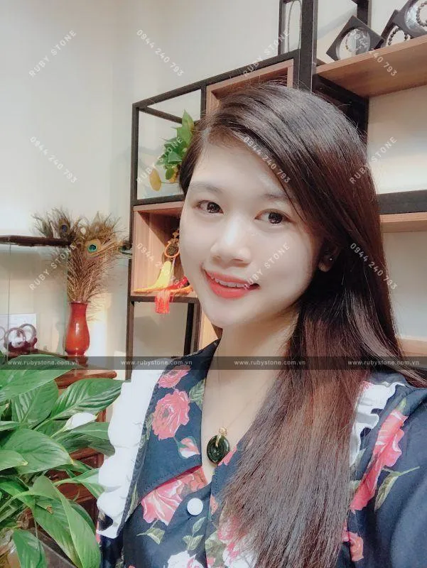 Đồng điếu ngọc bích Canada sẫm màu, vàng 18k Đồng điếu ngọc bích Canada sẫm màu, vàng 18k - Ảnh 2