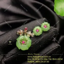 Khuyên tai Hoa mẫu đơn Ngọc bích, vàng 10k Khuyên tai Hoa mẫu đơn Ngọc bích, vàng 10k