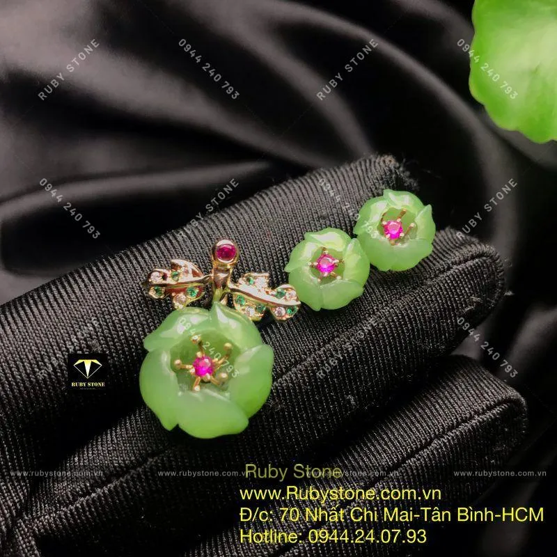 Khuyên tai Hoa mẫu đơn Ngọc bích, vàng 10k Khuyên tai Hoa mẫu đơn Ngọc bích, vàng 10k - Ảnh 6