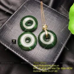 Đồng điếu ngọc bích Canada sẫm màu, vàng 18k Đồng điếu ngọc bích Canada sẫm màu, vàng 18k