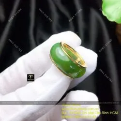 Nhẫn tròn ngọc bích Canada 2 viền trơn, vàng 18k - Hình ảnh 4