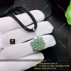 Mạn đà la khắc Lục tự minh chân ngôn Ngọc bích cho bé, KT 18mm