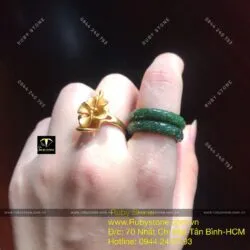 Nhẫn cặp Ngọc bích chạm khắc hoa văn màu đậm - Ảnh 3