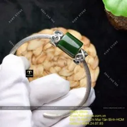 Kiềng tay lu thống Ngọc bích vuông sẫm màu