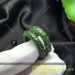 Nhẫn cặp Ngọc bích chạm khắc hoa văn màu đậm - Ảnh 6