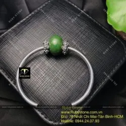 Kiềng tay bạc mix charm Ngọc bích - Hình ảnh 3