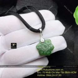 Mạn đà la khắc Lục tự minh chân ngôn Ngọc bích cho bé, KT 18mm