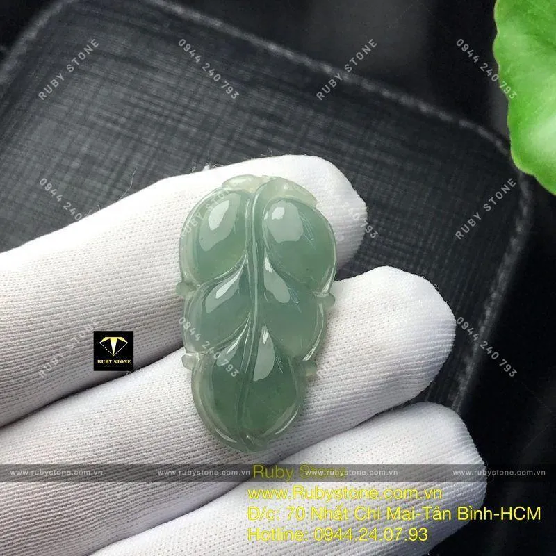 Chiếc lá ngọc Cẩm thạch Myanmar Chiếc lá ngọc Cẩm thạch Myanmar