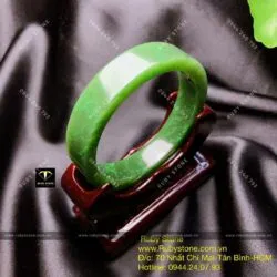 Bộ sản phẩm vòng bản vuông 12mm Ngọc bích xanh lý và nhẫn tròn 6mm - Hình ảnh 2