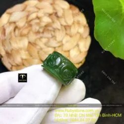 Nhẫn ngọc bích Canada khắc hoa văn Âm-Dương (Yin - Yang) Nhẫn ngọc bích Canada khắc hoa văn Âm-Dương (Yin - Yang)