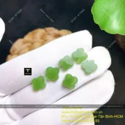 Mặt đá trang sức cỏ 4 cánh ngọc bích 8 ly