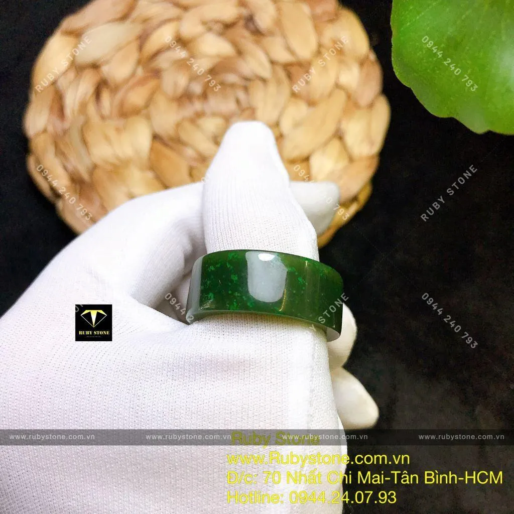 Nhẫn ngọc bích Canada xanh đậm, bản vuông 10 ly Nhẫn ngọc bích Canada xanh đậm, bản vuông 10 ly - Ảnh 3