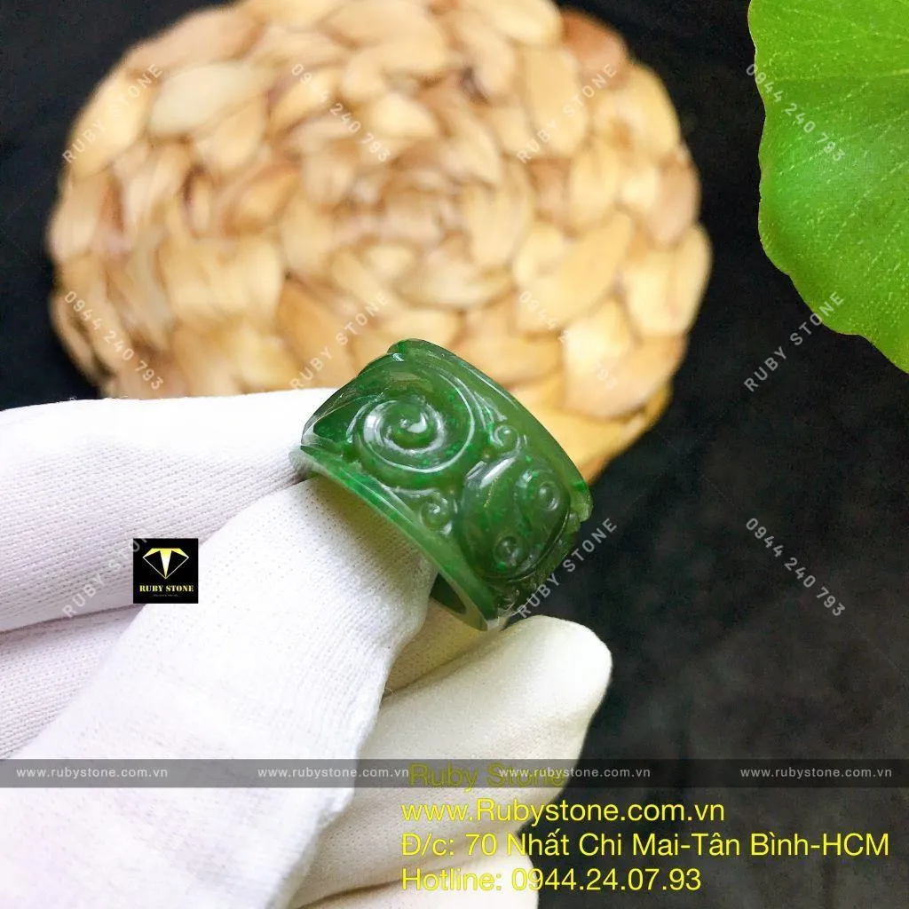 Nhẫn ngọc bích Canada khắc hoa văn Âm-Dương (Yin - Yang) Nhẫn ngọc bích Canada khắc hoa văn Âm-Dương (Yin - Yang) - Ảnh 4