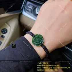 Vòng hoa mẫu đơn Ngọc bích tết tay - Hình ảnh 2