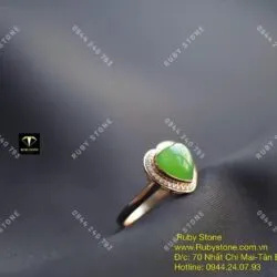 Nhẫn trái tim Ngọc bích, vàng 18k