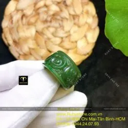 Nhẫn ngọc bích Canada khắc hoa văn Âm-Dương (Yin - Yang) Nhẫn ngọc bích Canada khắc hoa văn Âm-Dương (Yin - Yang)