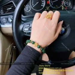 Vòng chuỗi ngọc bích Canada màu đậm, mix charm vàng 24k - Ảnh 2