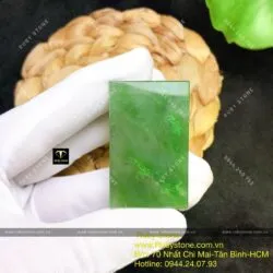 Mặt dây vô sự bài Ngọc bích Canada