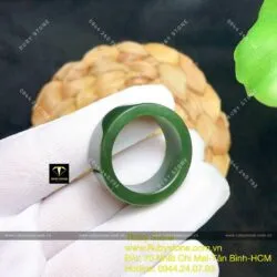Nhẫn vuông Ngọc bích sẫm màu, bản 10 ly - Hình ảnh 4