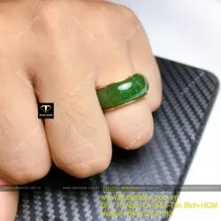 Nhẫn ngọc bích Canada mo tròn 8 ly xanh lá, vàng 10k
