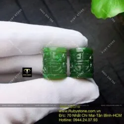 Lu thống ngọc bích Canada chạm khắc tinh xảo Lu thống ngọc bích Canada chạm khắc tinh xảo