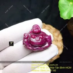 Phật Di Lặc Ruby Nam Phi cầm thỏi tiền vàng, kích thước 31mm - Hình ảnh 6