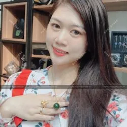 Mặt dây chuyền Trái châu Ngọc bích, vàng 18k
