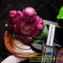Tác phẩm tượng phật Di Lặc vác túi tiền đá quý Ruby Nam Phi - Ảnh 5