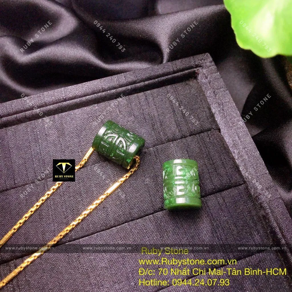 Lu thống ngọc bích Canada chạm khắc tinh xảo Lu thống ngọc bích Canada chạm khắc tinh xảo - Ảnh 4