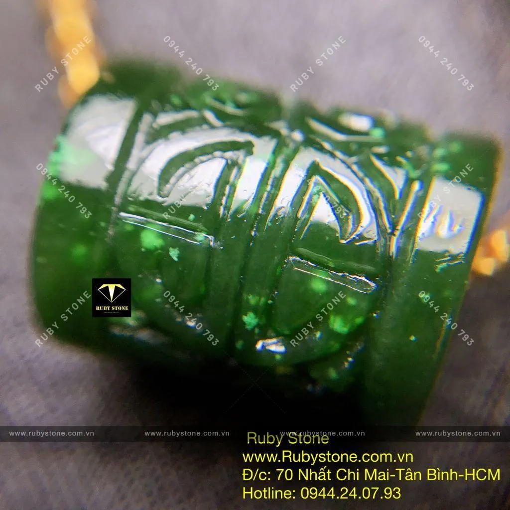 Lu thống ngọc bích Canada chạm khắc tinh xảo Lu thống ngọc bích Canada chạm khắc tinh xảo - Ảnh 8