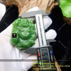 Phật Di Lặc ngọc bích Canada vai quẩy đào tay cầm túi tiền, KT 52mm - Hình ảnh 3