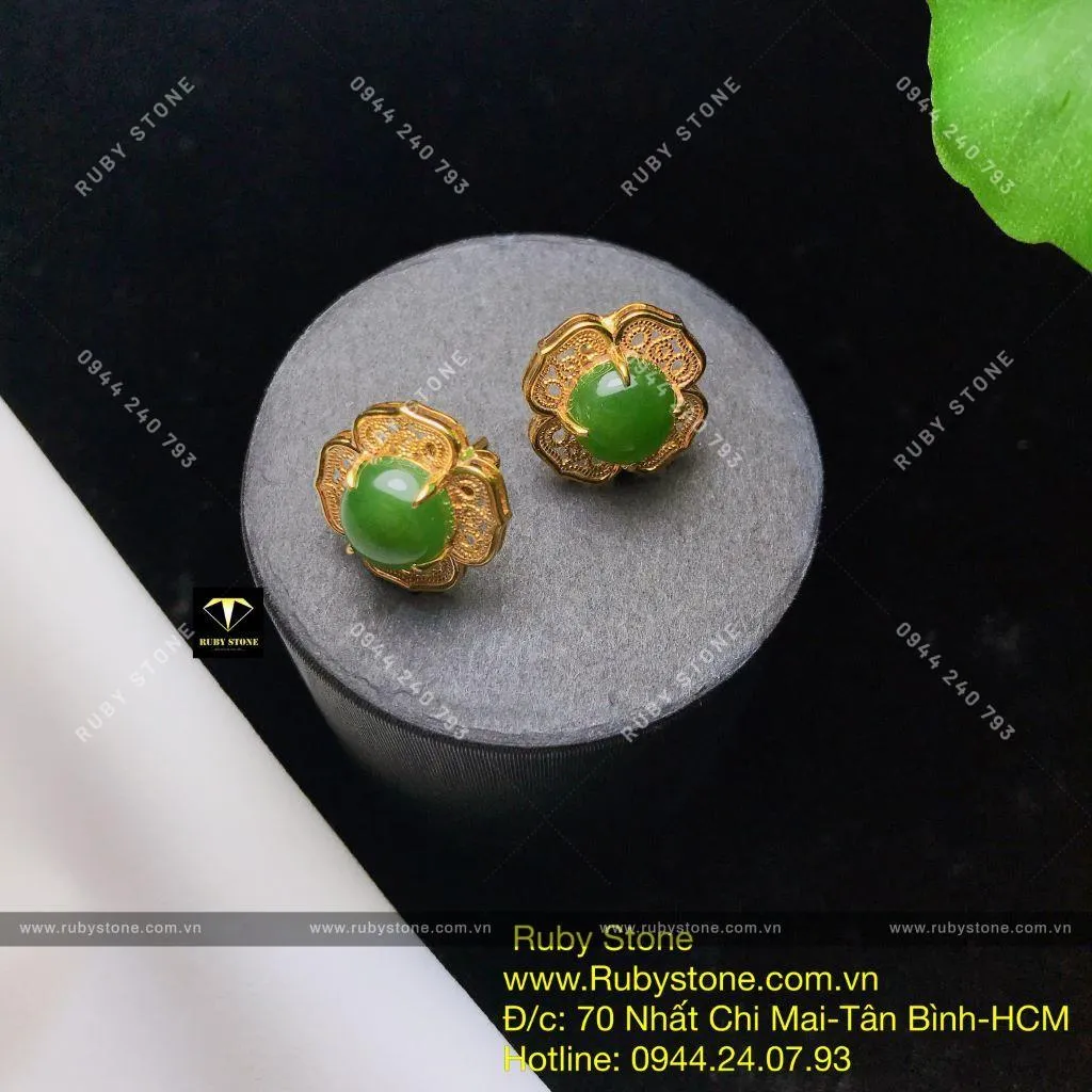 Khuyên tai ngọc bích Canada thiết kế dáng hoa mai, vàng 10k Khuyên tai ngọc bích Canada thiết kế dáng hoa mai, vàng 10k - Ảnh 4
