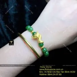 Vòng tay ngọc bích Canada 8 ly, mix charm Hồ ly vàng 24k - Hình ảnh 2