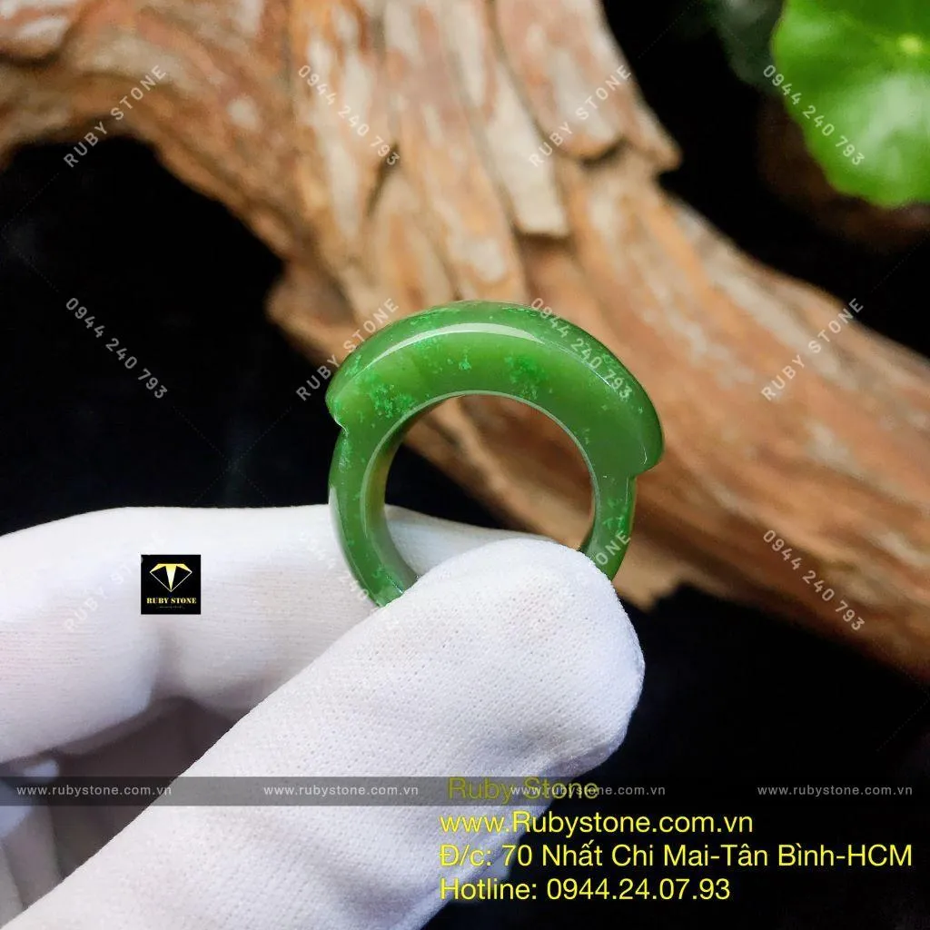 Nhẫn yên ngựa bản liền Ngọc bích Canada Nhẫn yên ngựa bản liền Ngọc bích Canada - Ảnh 4