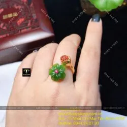 Nhẫn hoa mai búp đỏ Ngọc bích free size, vàng 18k - Hình ảnh 3
