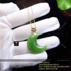 Mặt dây chuyền Trăng khuyết Ngọc bích, móc vàng 18k - Hình ảnh 6