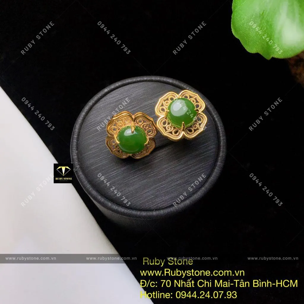 Khuyên tai ngọc bích Canada thiết kế dáng hoa mai, vàng 10k Khuyên tai ngọc bích Canada thiết kế dáng hoa mai, vàng 10k - Ảnh 3