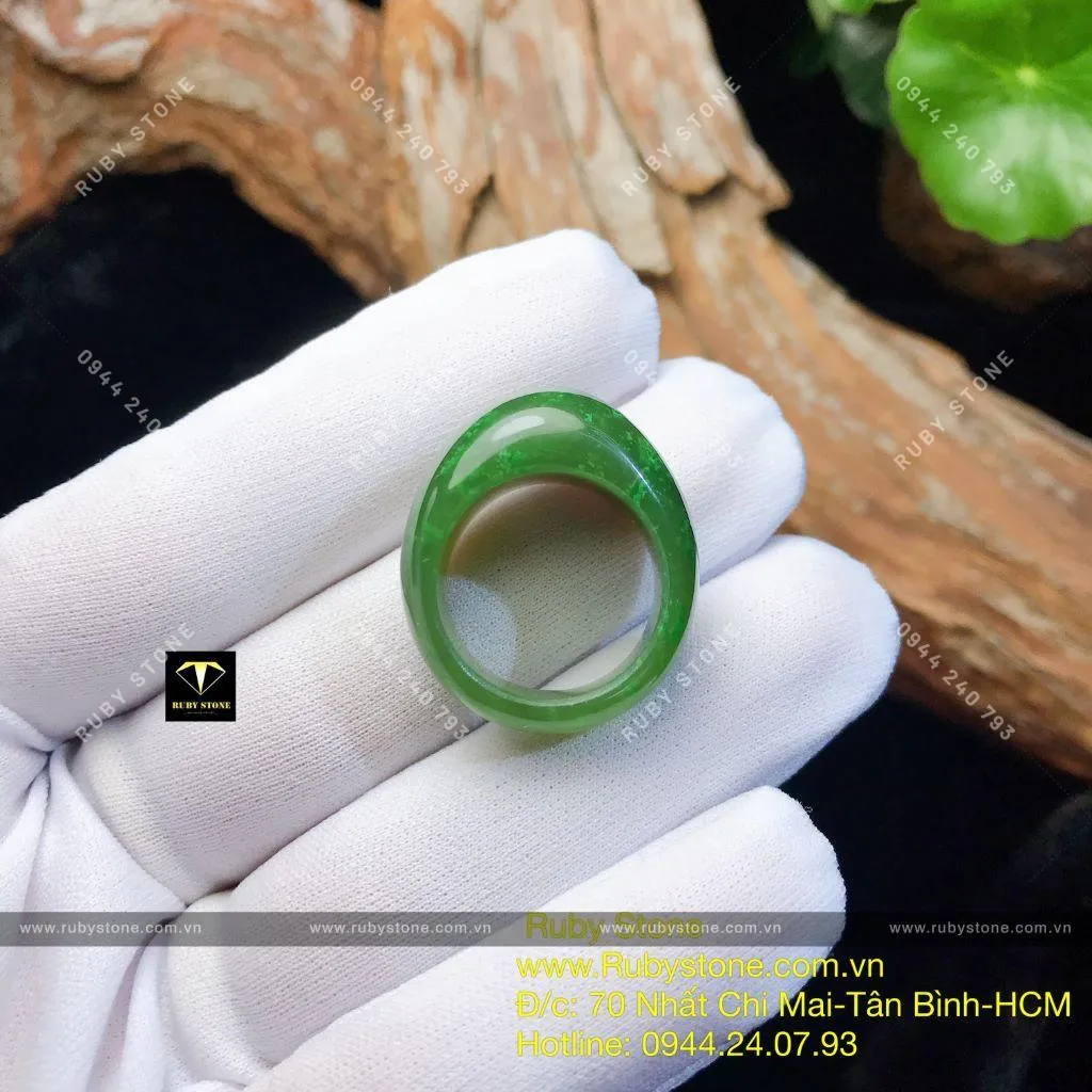 Nhẫn yên ngựa cách điệu ngọc bích Canada Nhẫn yên ngựa cách điệu ngọc bích Canada - Ảnh 4