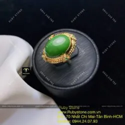 Nhẫn oval ngọc bích Canada vàng dây vặn, vàng 10k Nhẫn oval ngọc bích Canada vàng dây vặn, vàng 10k