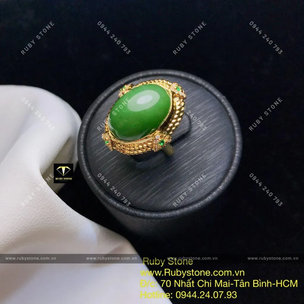 Nhẫn oval ngọc bích Canada vàng dây vặn, vàng 10k Nhẫn oval ngọc bích Canada vàng dây vặn, vàng 10k - Ảnh 3