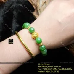 Vòng ngọc bích Canada 10 ly mix chú "Om" vàng 24k - Ảnh 3