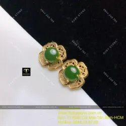 Khuyên tai ngọc bích Canada thiết kế dáng hoa mai, vàng 10k Khuyên tai ngọc bích Canada thiết kế dáng hoa mai, vàng 10k