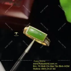 Nhẫn yên ngựa mảnh ngọc bích Canada, vàng 10k Nhẫn yên ngựa mảnh ngọc bích Canada, vàng 10k